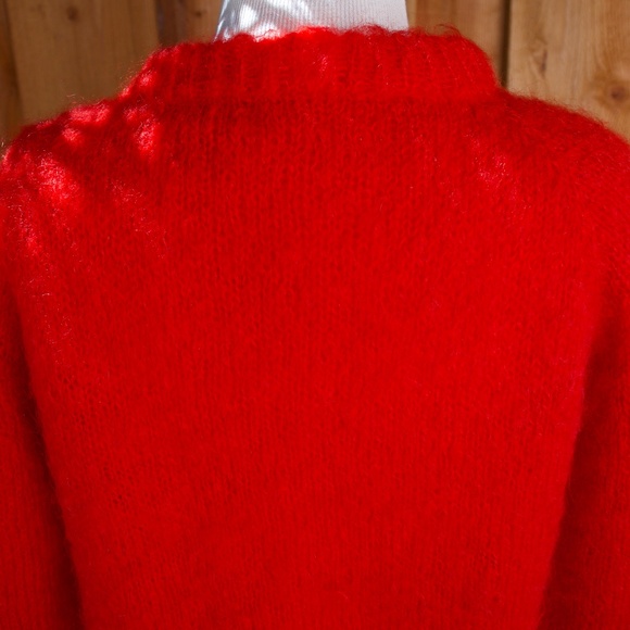 Vintage Handmade Knitted Mohair V-Neck RED Sweater Size Medium - Picture 12 of 16